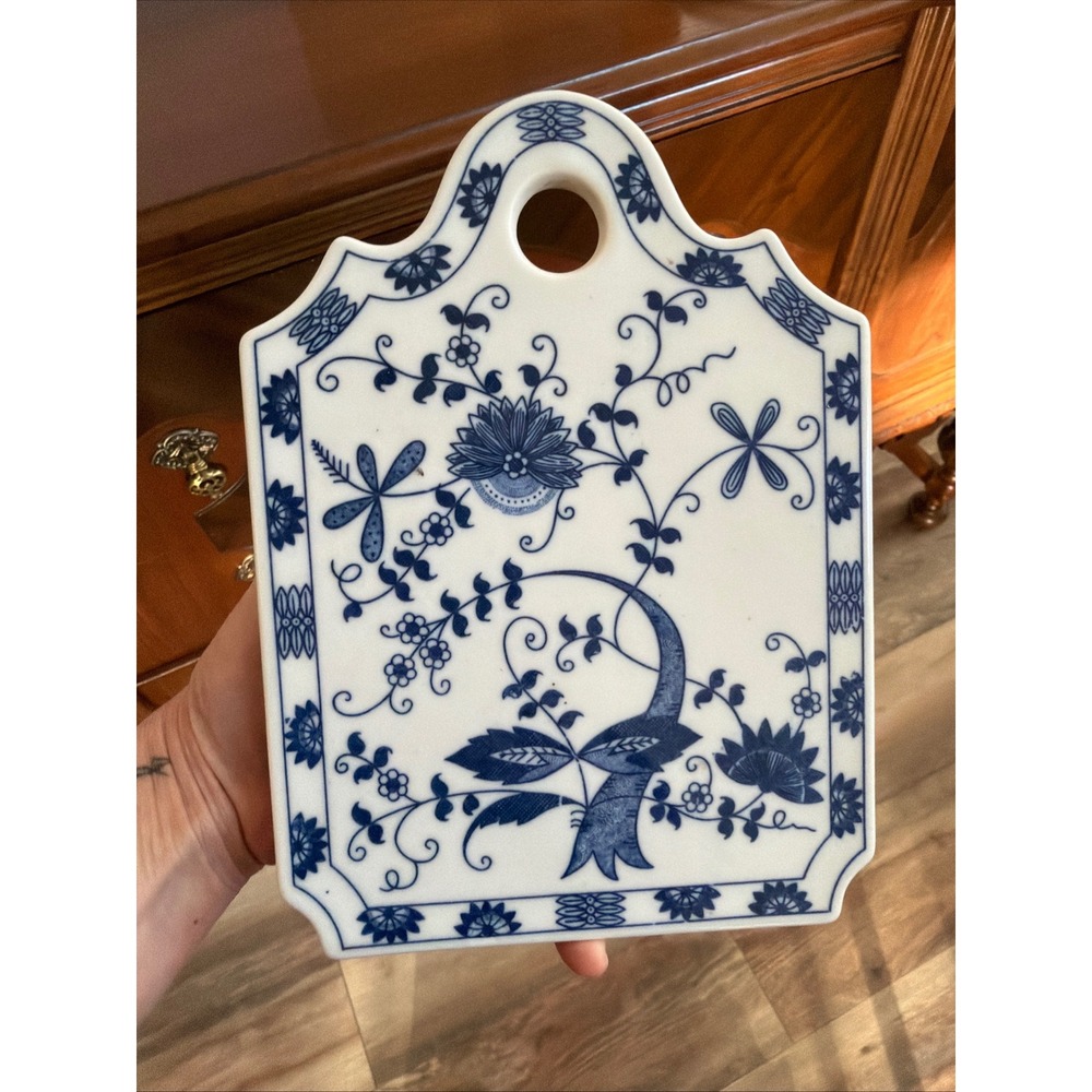 Vienna Woods Fine China Blue Onion Porcelain Cheese Board Trivet Blue White 6x8